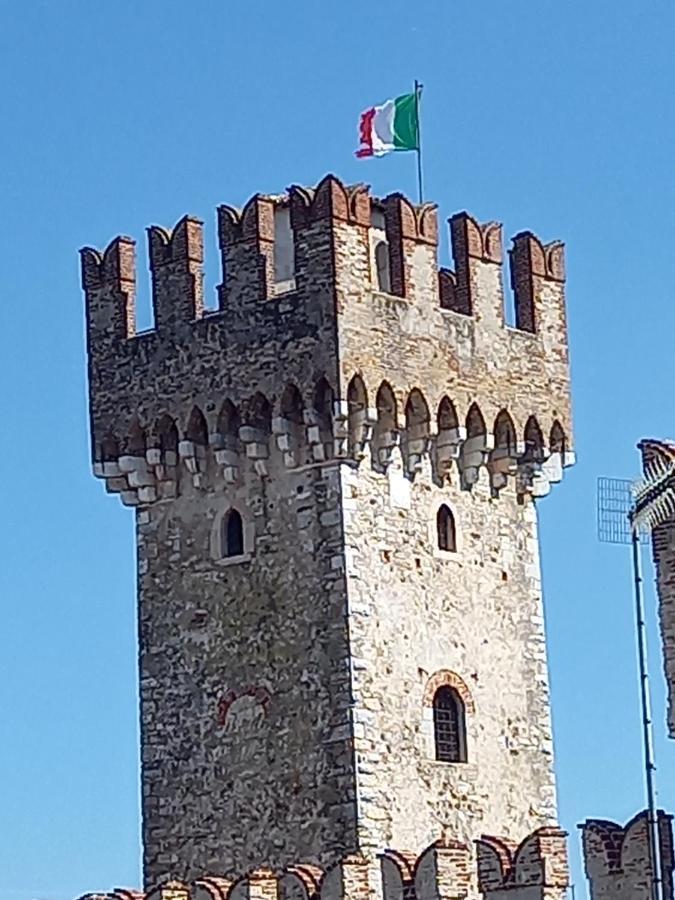Vila Il Nido Della Civetta Sirmione Exteriér fotografie