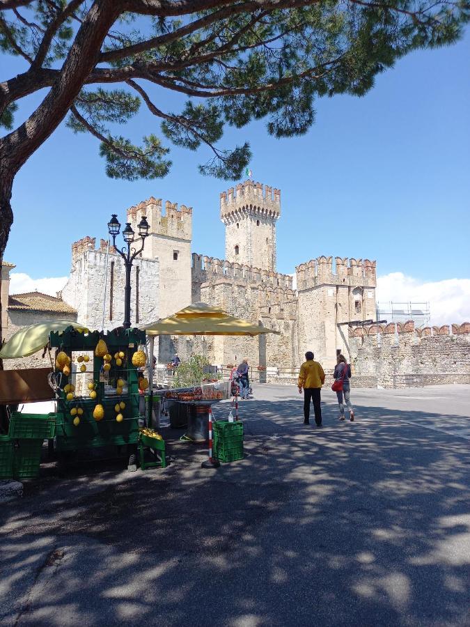 Vila Il Nido Della Civetta Sirmione Exteriér fotografie